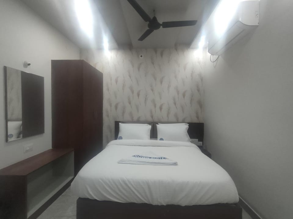 Crown Suites Hotel in Karnataka