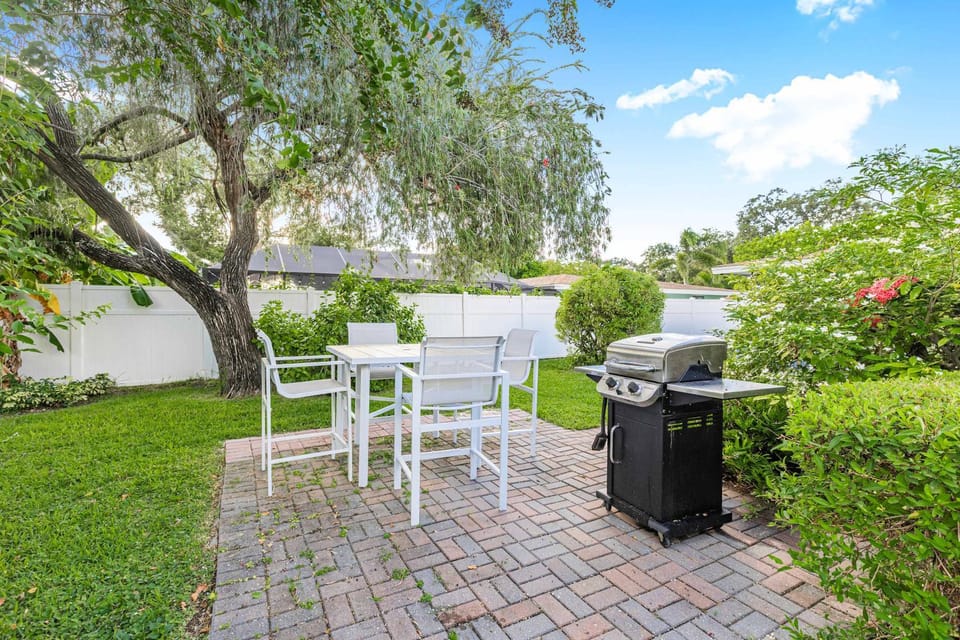 BBQ facilities, Garden