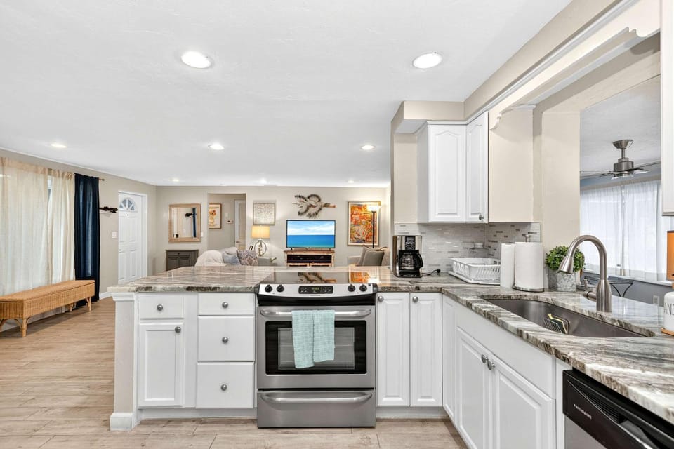 dishwasher, oven, kitchen