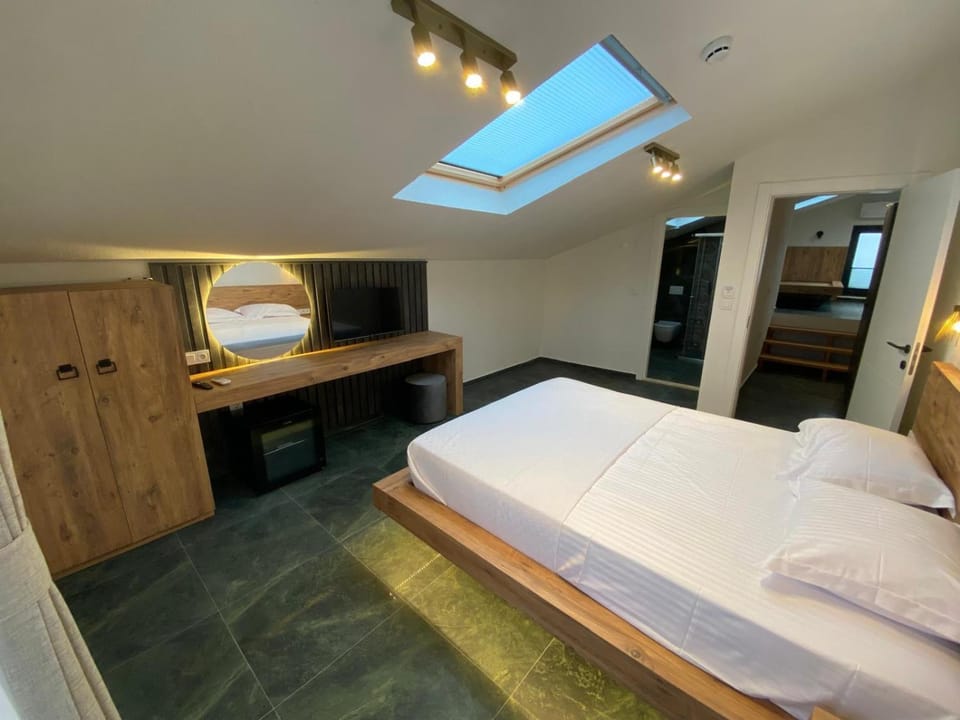 Bed, Photo of the whole room, Bedroom, wardrobe
