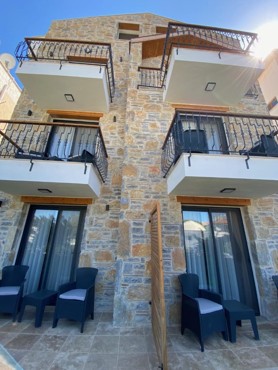 Property building, Internal: Not applicable to any particular room