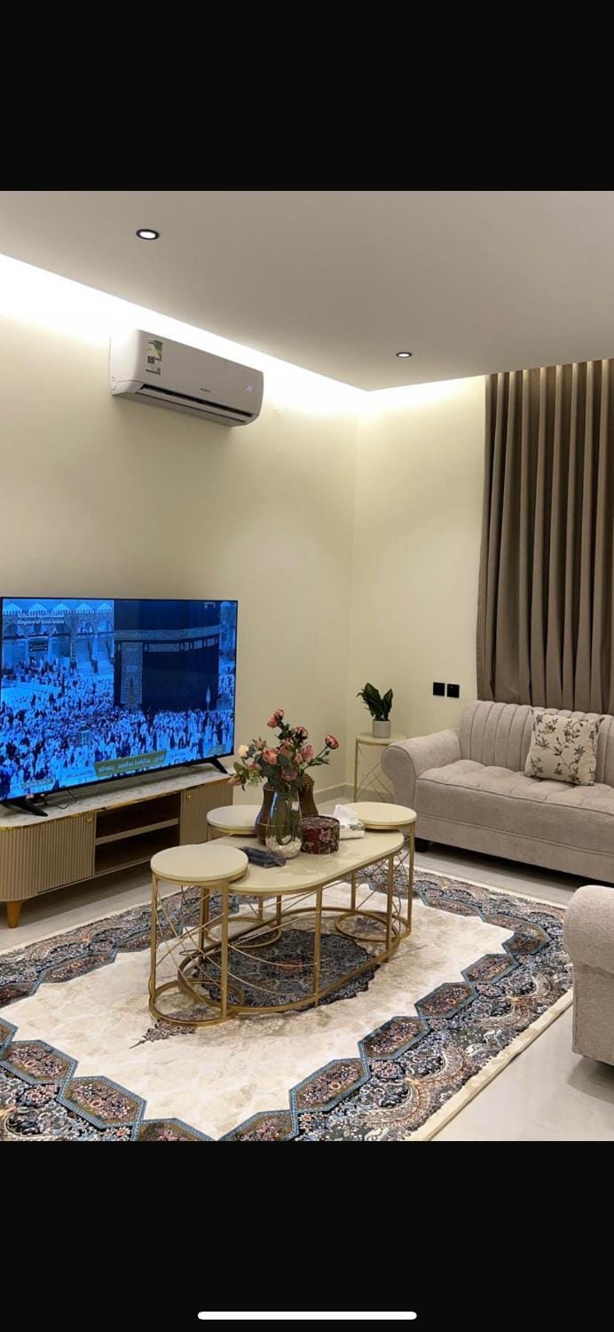 شقة فندقية حي الصحافة بالرياض أنيقة وجديدة وحديقة خاصة Apartment in Riyadh