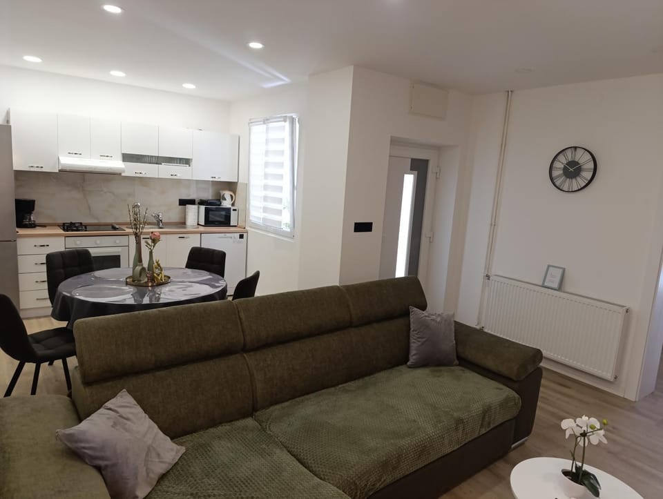 Apartman Ladini Lana Apartment in Zadar County