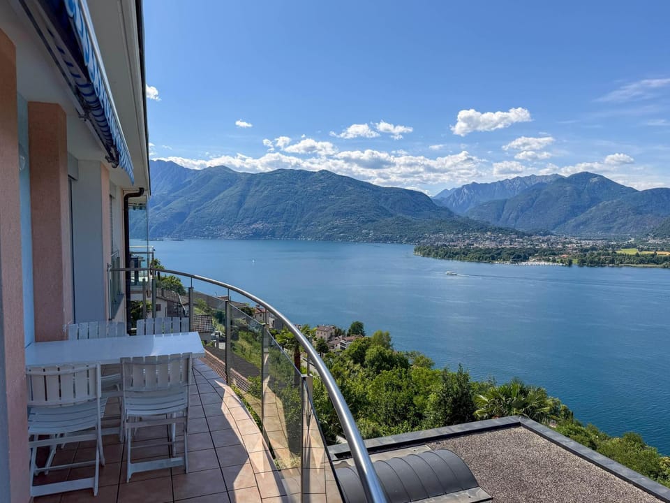 Orizzonte Blu by HolAp SA Apartment in Canton of Ticino