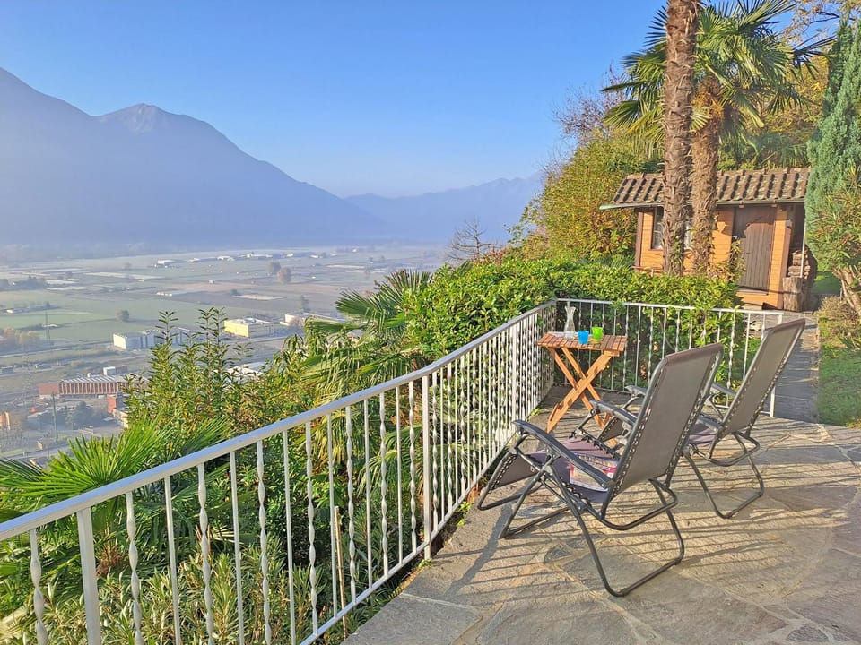 Casa Nido di Rondine by HolAp Apartment in Locarno