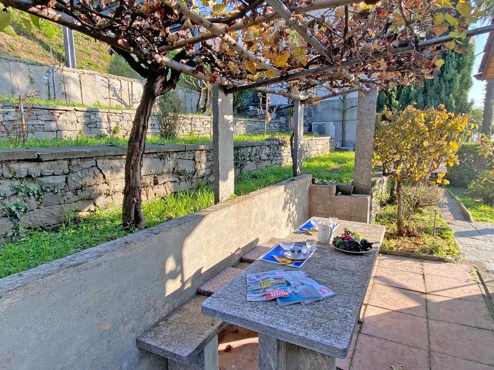 Casa Nido di Rondine by HolAp Apartment in Locarno