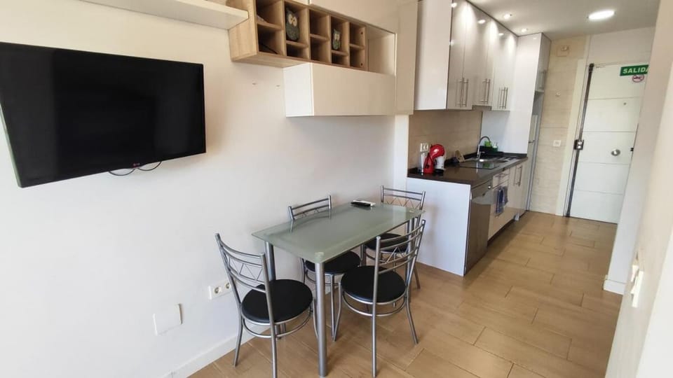 Benalbeach Excellent studio with good views Apartment in Benalmadena