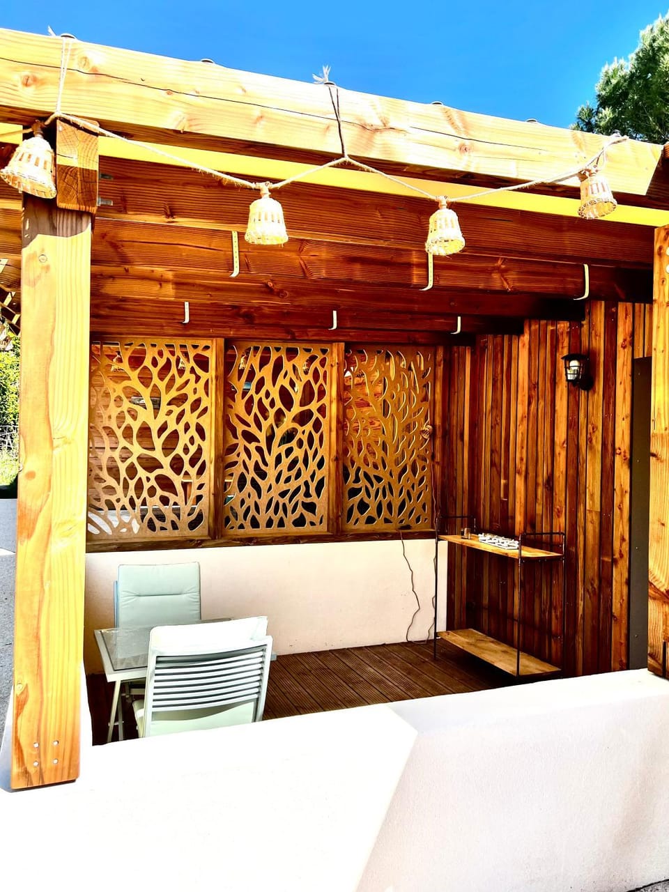 Patio, Dining area