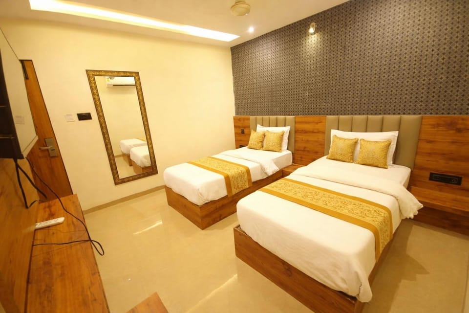 Hotel Lancaster Hotel in Alibag