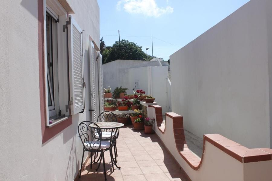 Property building, View (from property/room), Balcony/Terrace