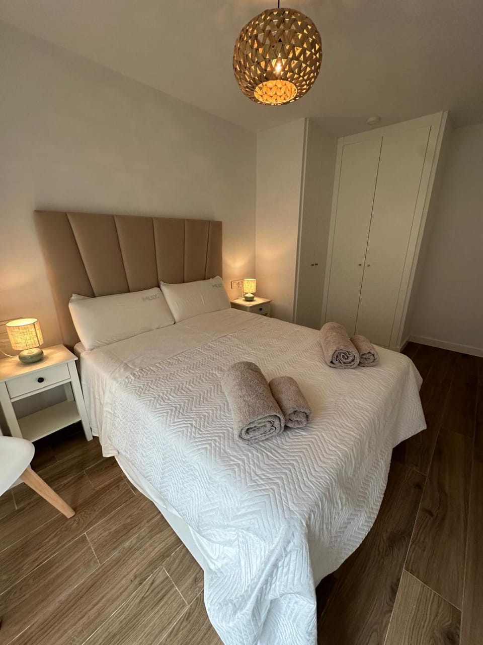 Bed, Photo of the whole room, Bedroom, wardrobe