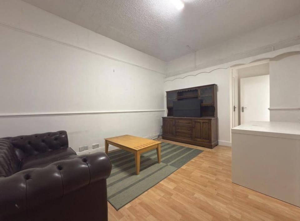 Spacious 4 Bedroom Apartment in Ealing Apartment in London Borough of Ealing