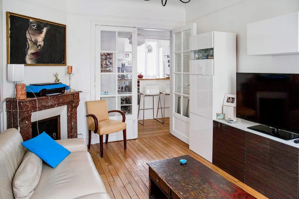 Charming and bright near Montmartre Apartment in Paris