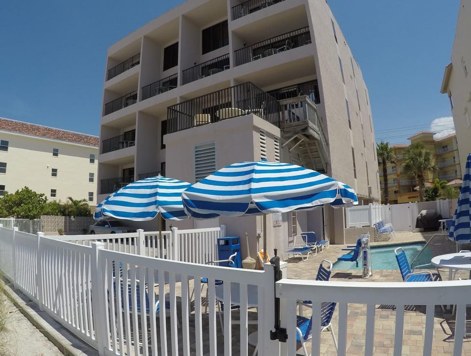 Property building, Facade/entrance, Pool view