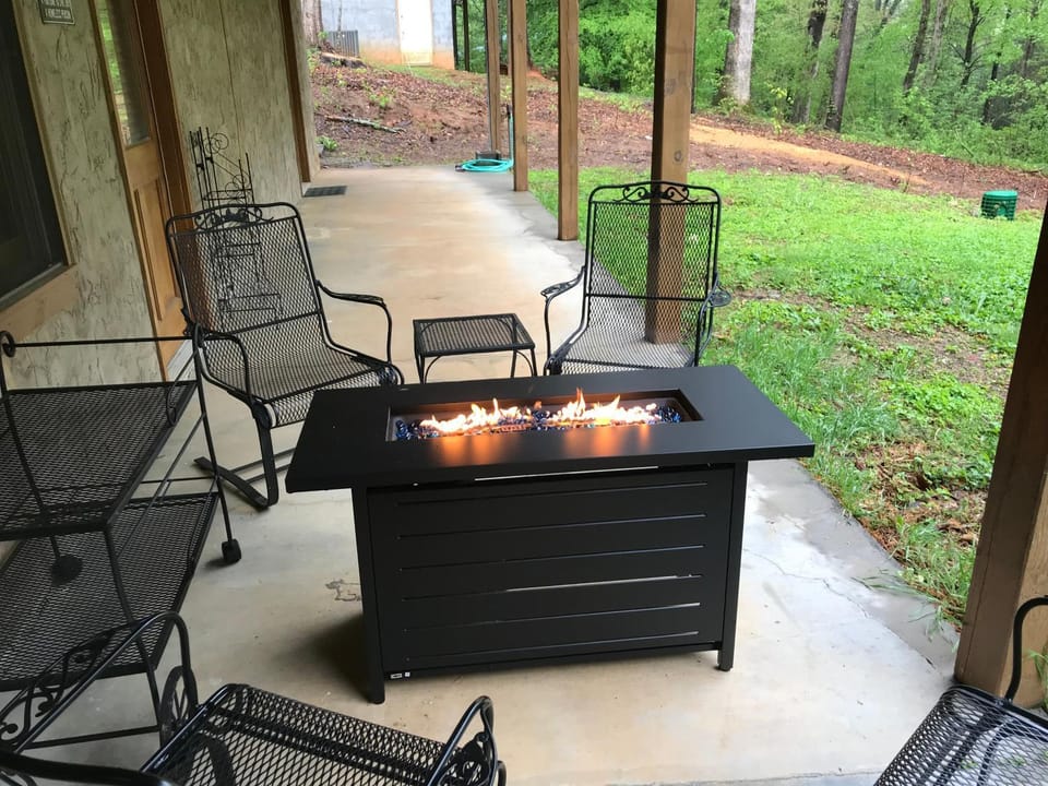 On Mountain Time Chalet in Sevier County