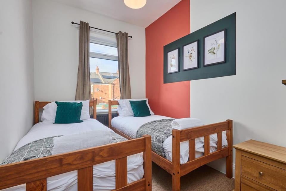 Cosy Stay on Brighton Road - Street Parking House in Darlington