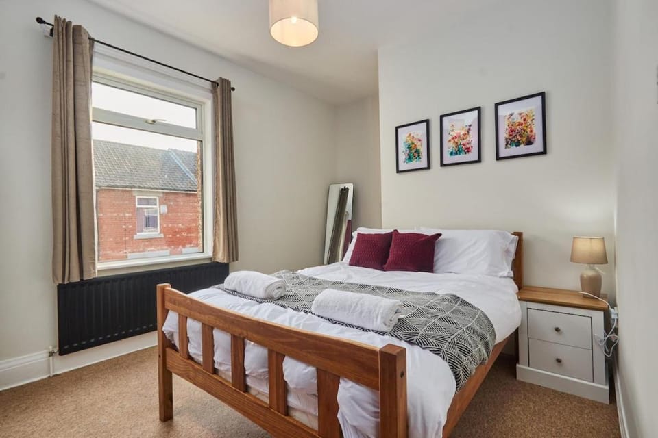 Cosy Stay on Brighton Road - Street Parking House in Darlington