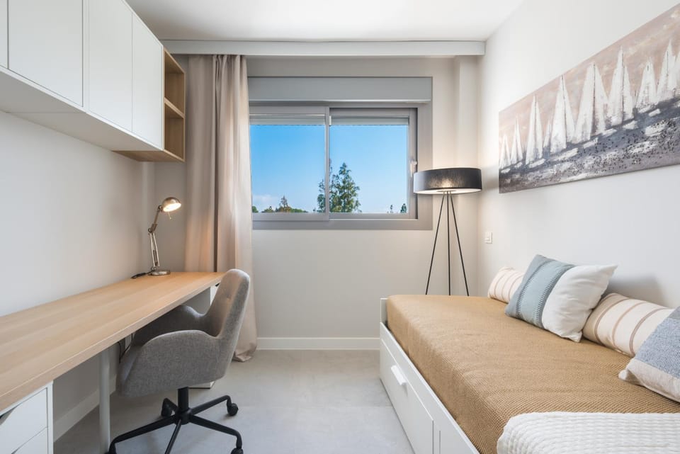 Bed, Bedroom