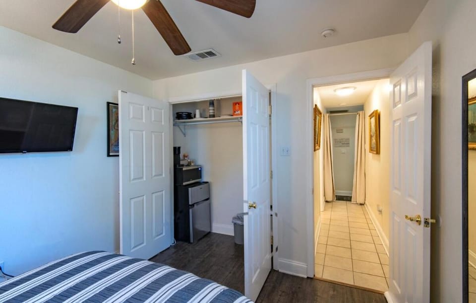 2bd-2ba Adorable Home w Yard in Gentilly House in New Orleans
