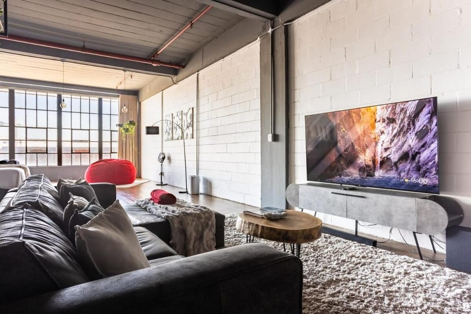 Style and Comfort near the V&A Apartment in Cape Town