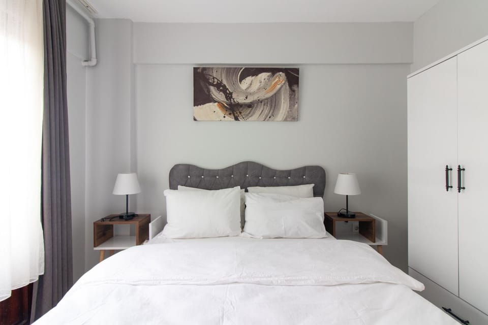Historic 4BR 4BA Mansion Seaview Yedikule Old Town Apartment in Istanbul