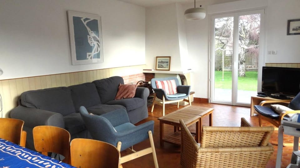 Grande maison de famille à 200m de la mer presqu'Ile Renote TREGASTEL - Réf 74 Villa in Trégastel