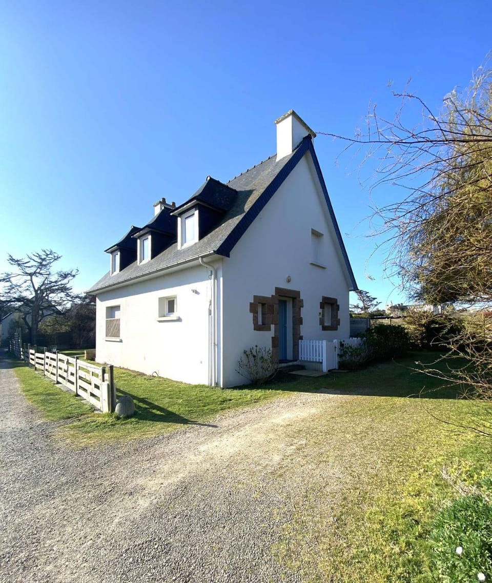 Grande maison de famille à 200m de la mer presqu'Ile Renote TREGASTEL - Réf 74 Villa in Trégastel