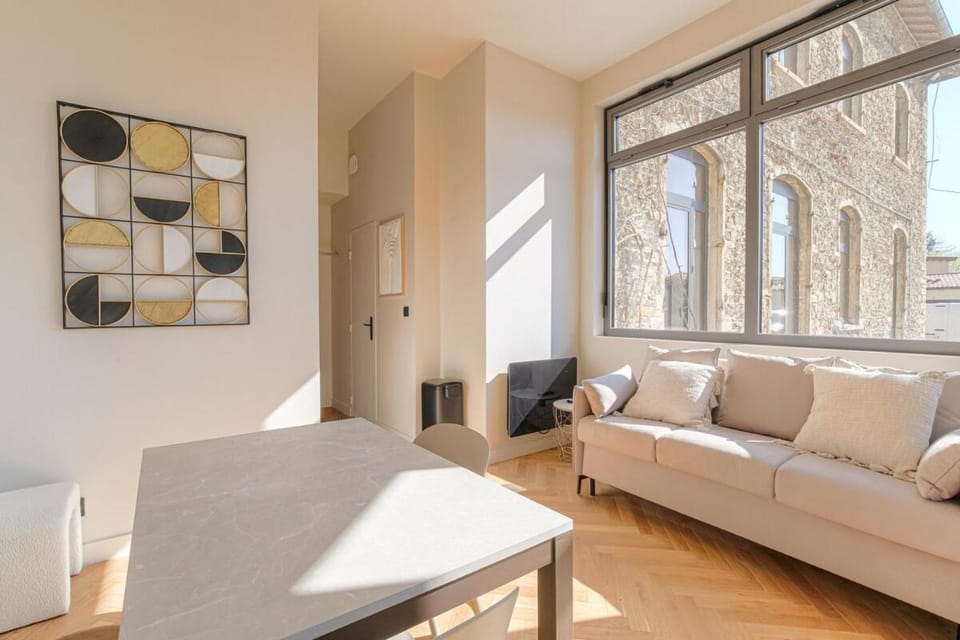 Studio confortable avec terrasse, Ecully Apartment in Lyon