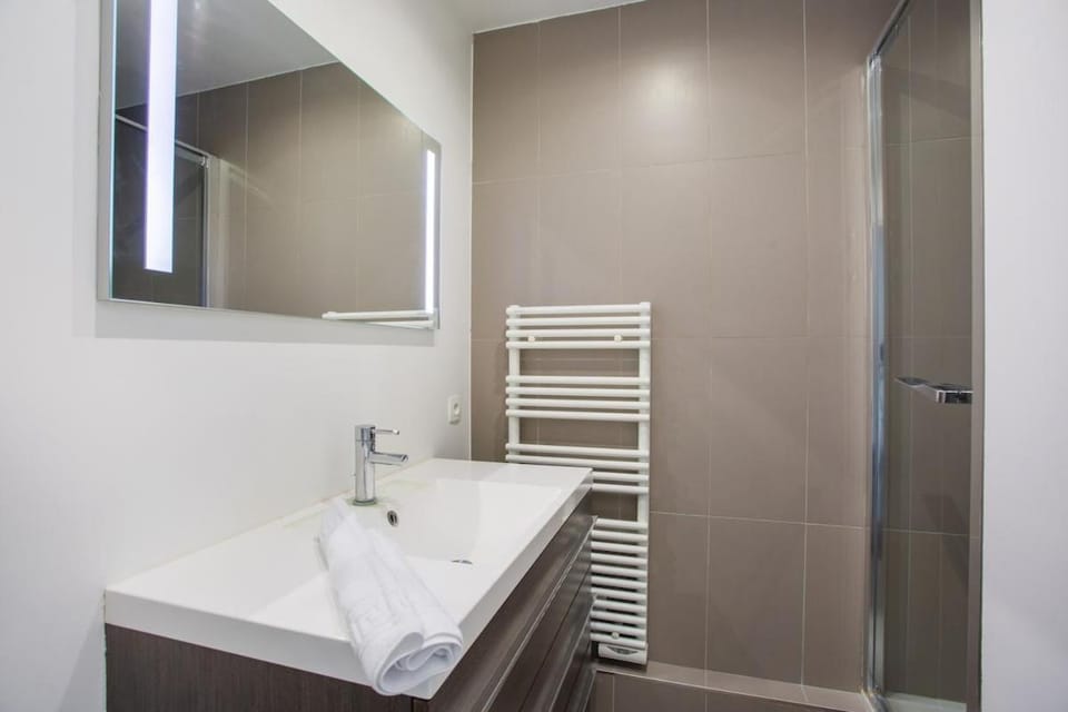 Appartement climatisé 1BR Triangle d'Or Apartment in Paris