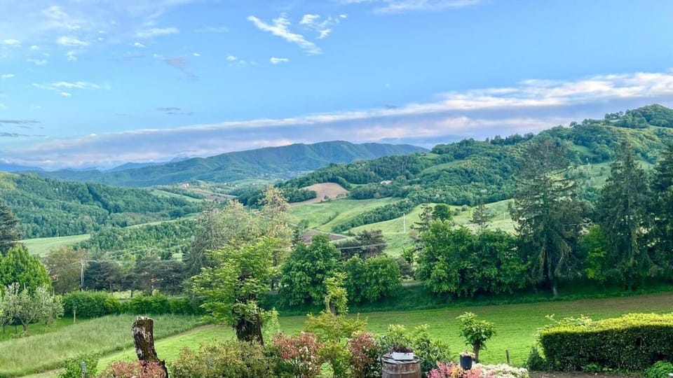 Case Bosi 12 - Vista Appennino - MAB Unesco Parma House in Emilia-Romagna
