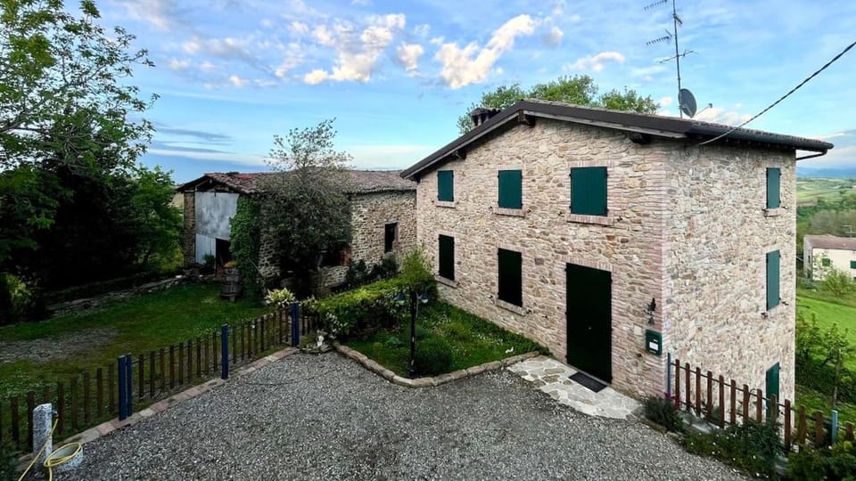 Case Bosi 12 - Vista Appennino - MAB Unesco Parma House in Emilia-Romagna
