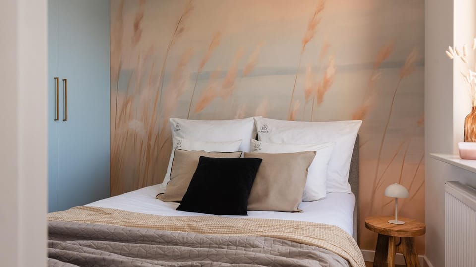 Bed, Photo of the whole room, Bedroom, wardrobe