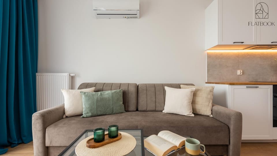 Bed, Kitchen or kitchenette, Living room, Photo of the whole room, Seating area, air conditioner