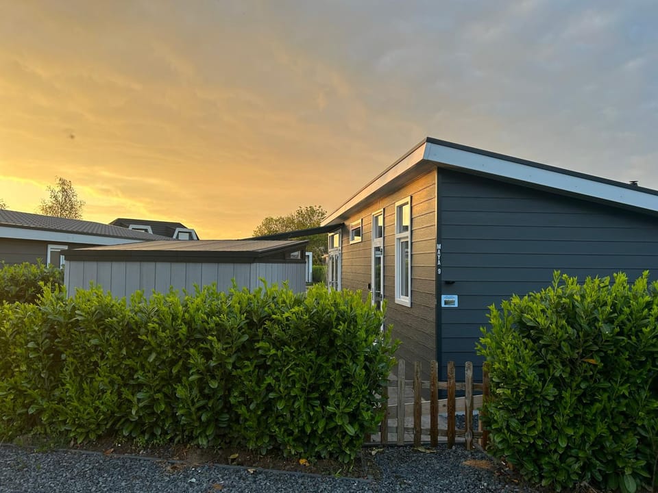 Property building, Day