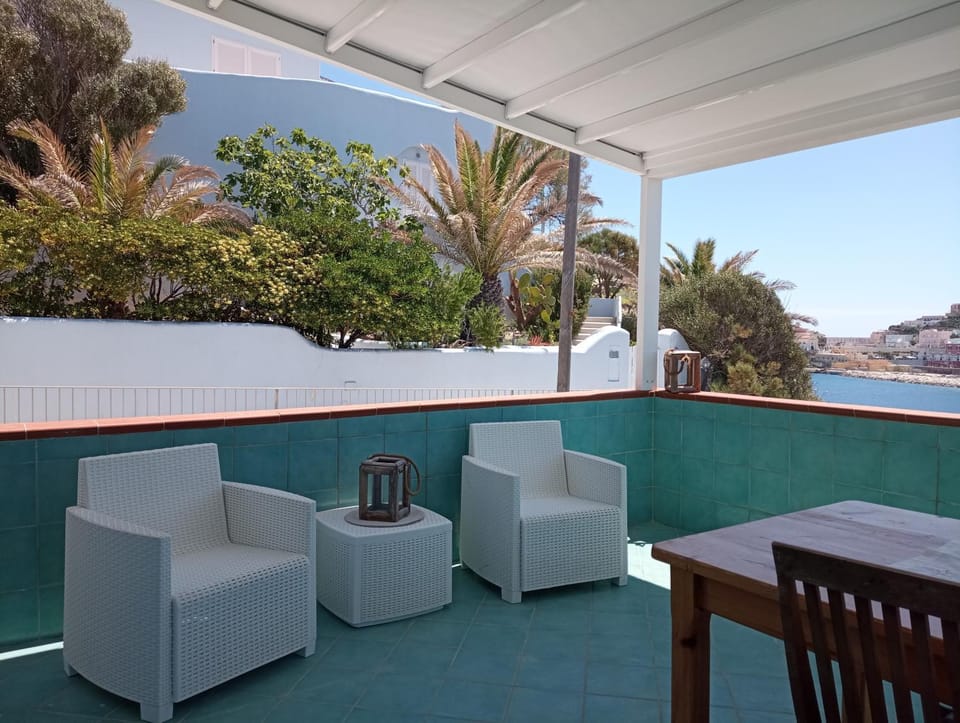 Patio, Day, Natural landscape, View (from property/room), Balcony/Terrace