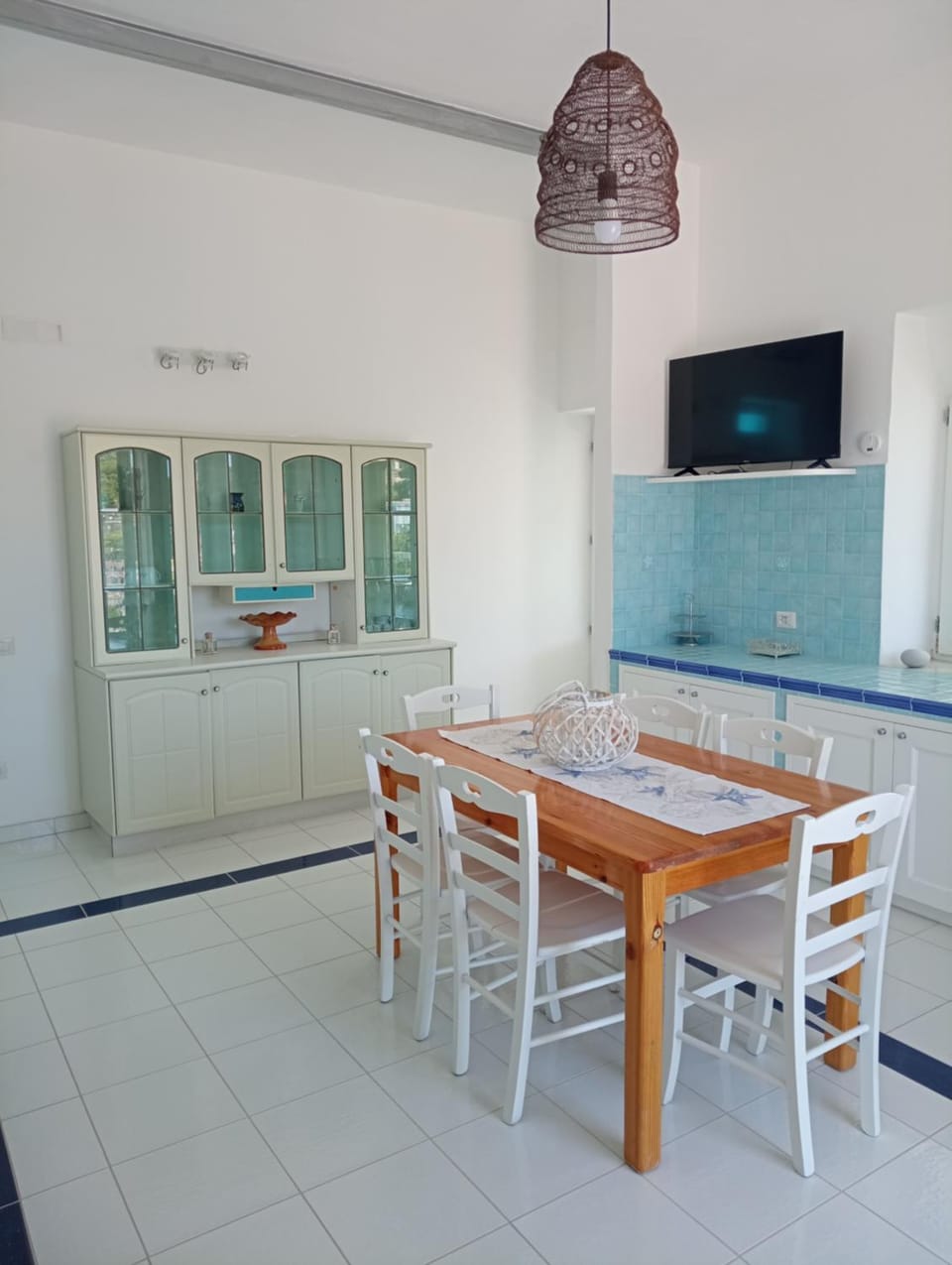 TV and multimedia, Kitchen or kitchenette, Dining area