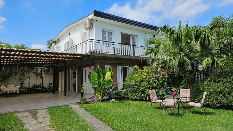 Esperanza Suites Bed and Breakfast in Yerba Buena