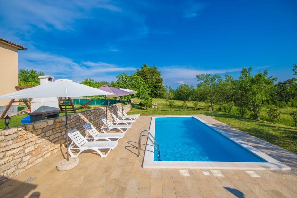 Day, Garden, Garden view, Pool view, Swimming pool, sunbed