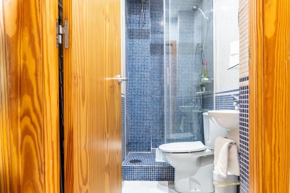 Bathroom, Living room