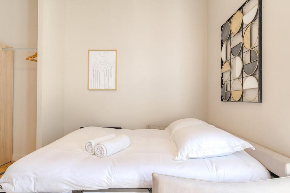 Studio lumineux avec terrasse, à deux pas de Lyon Apartment in Lyon