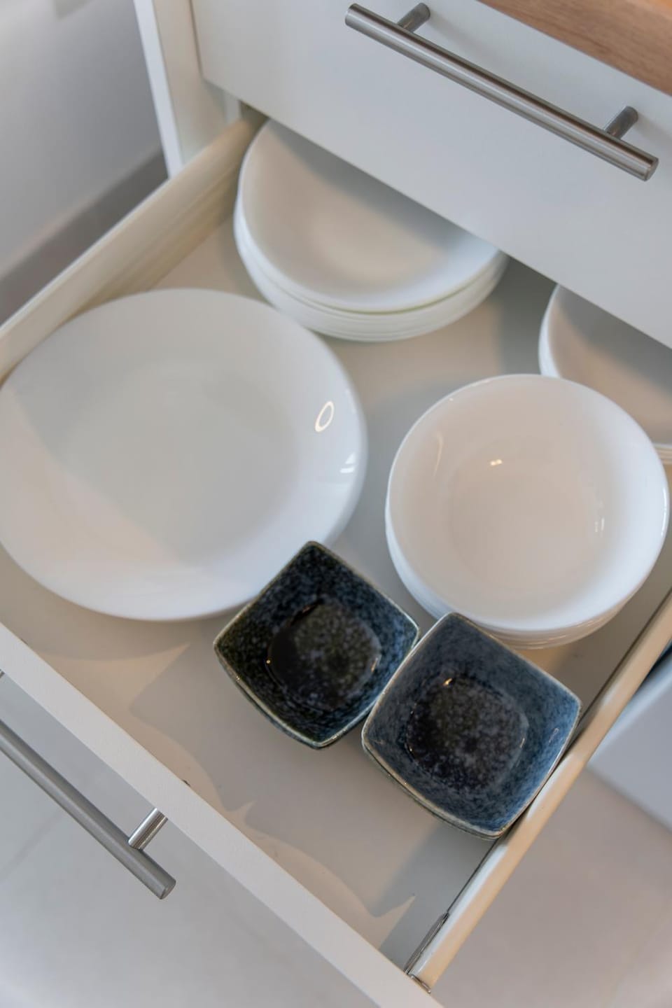 Kitchen or kitchenette, dishwasher