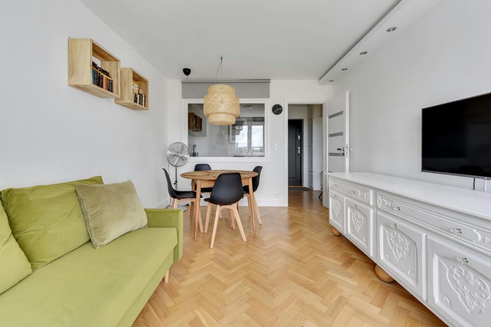 Communal lounge/ TV room, Kitchen or kitchenette, Living room, Seating area, Dining area