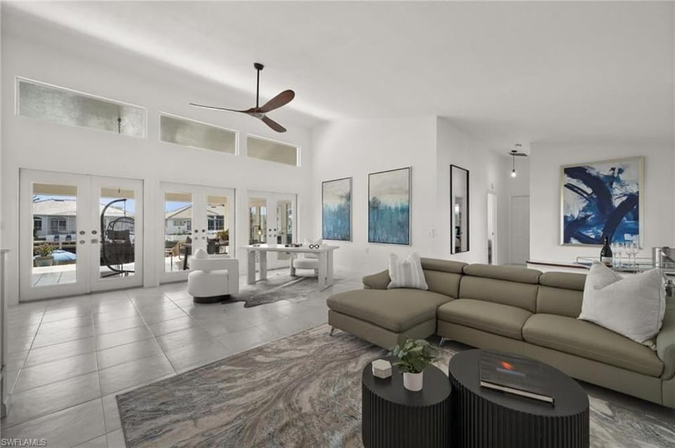 Flamingo Beach House - Water Lot - Canal View House in Vanderbilt Beach