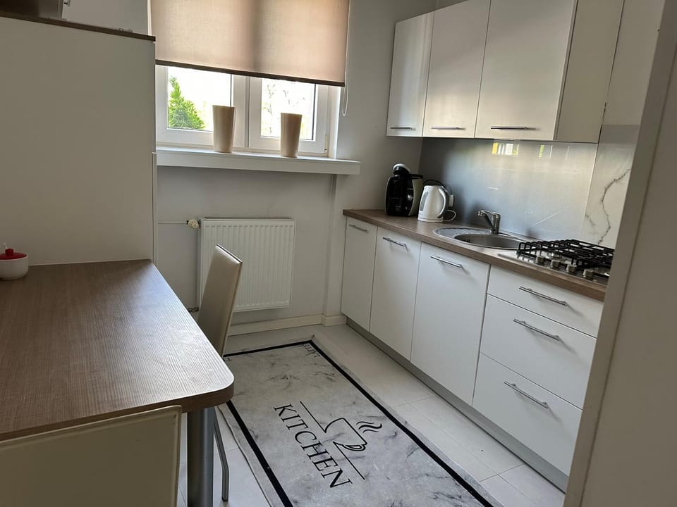 Coffee/tea facilities, Kitchen or kitchenette, Dining area