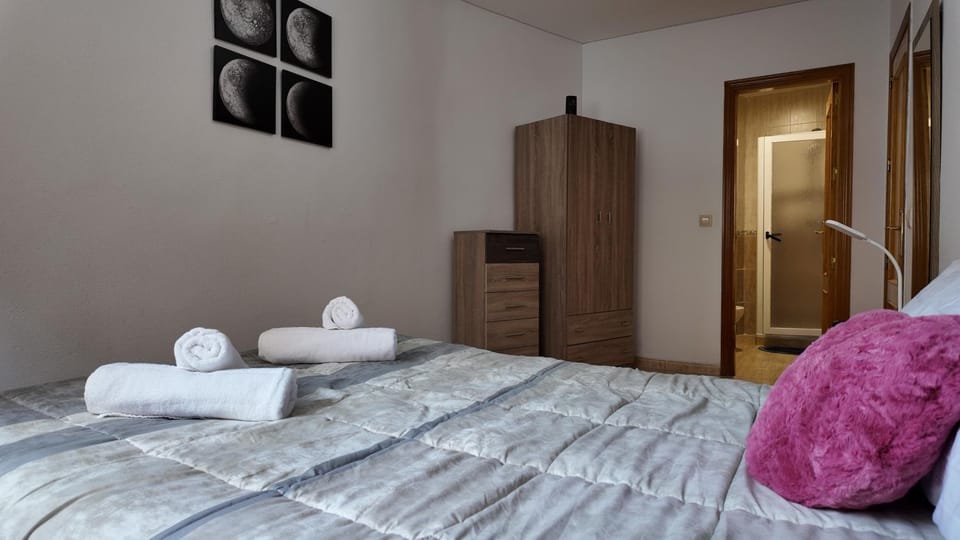Bed, Photo of the whole room, Bedroom, towels, wardrobe