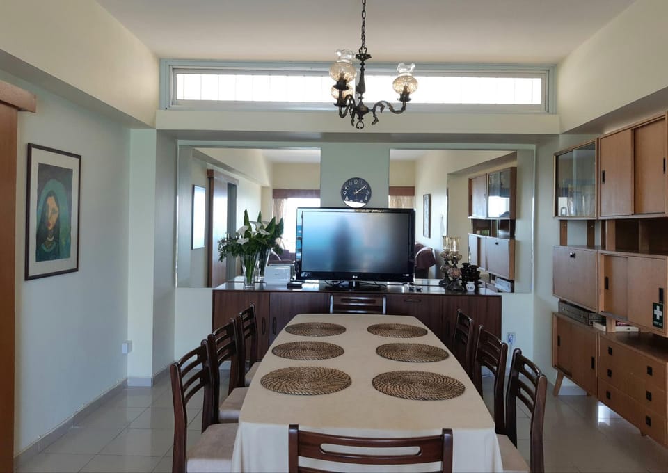 Beachfront Bliss 3BR Apt with Panoramic Sea View Apartment in Oroklini
