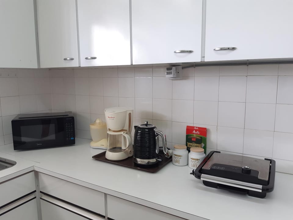 Coffee/tea facilities, Kitchen or kitchenette, microwave