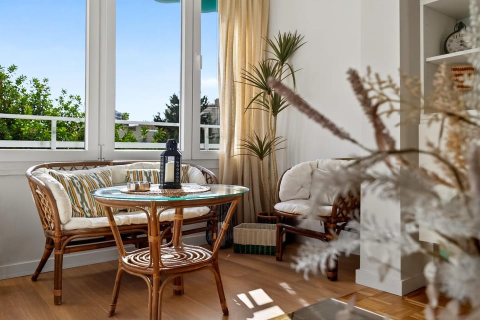 Day, Balcony/Terrace, Decorative detail