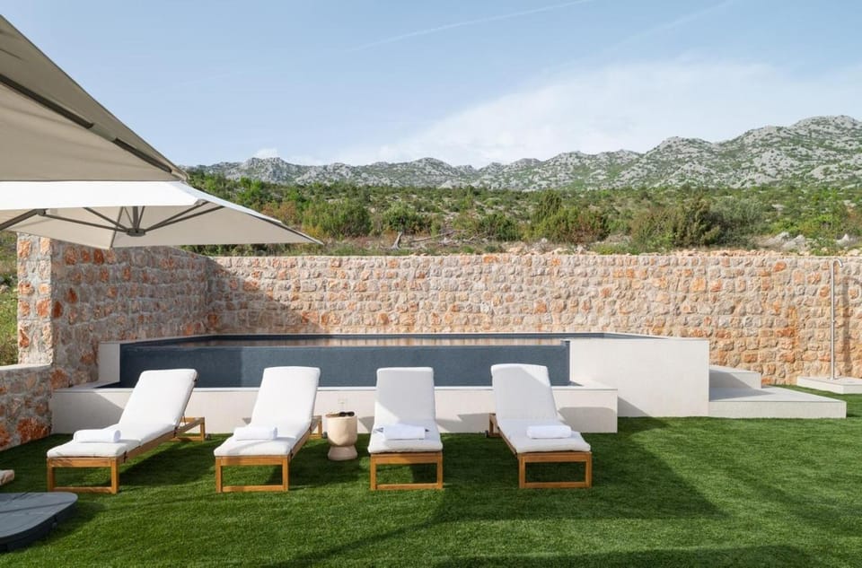 Villa Casa Sorelle sea view infinity heated pool Villa in Seline