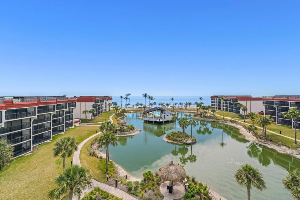 Pointe Santo C42 House in Sanibel Island